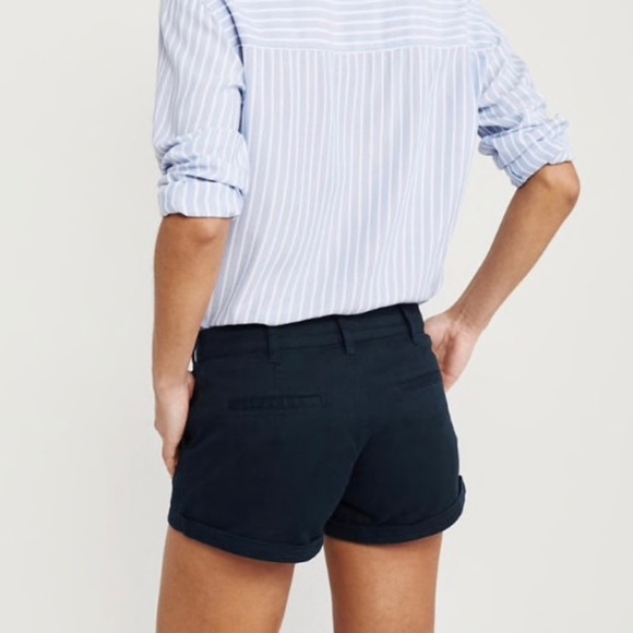 ✨Abercrombie & Fitch Classic Chino Shorts✨ - Picture 2 of 6